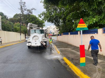 Alcaldía del DN refuerza operativos para mitigar efectos de vaguada y onda tropical