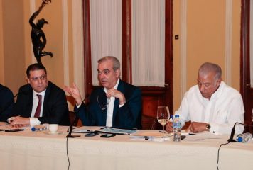 Abinader se reúne con sectores productivos para dar seguimiento a la mesa de precios