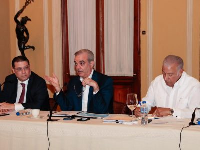 Abinader se reúne con sectores productivos para dar seguimiento a la mesa de precios