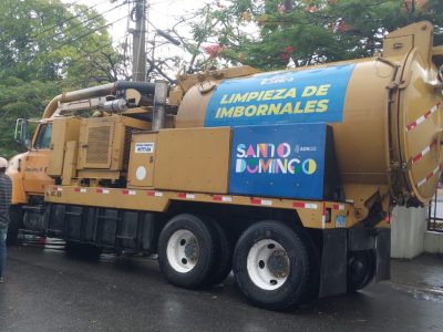 Alcaldía del Distrito Nacional continúa limpieza preventiva de filtrantes e imbornales