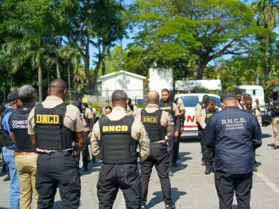 DNCD detiene a 42 personas y ocupa más de 17,800 gramos de drogas en operativo en Santo Domingo Este