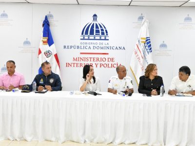 Faride Raful encabezó reunión para regular paradas de motoconchistas en el Gran Santo Domingo