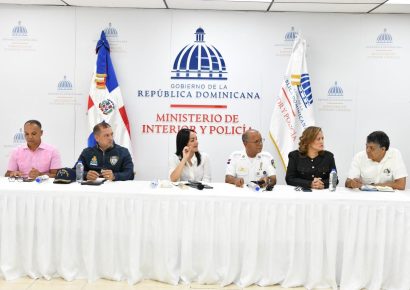 Faride Raful encabezó reunión para regular paradas de motoconchistas en el Gran Santo Domingo
