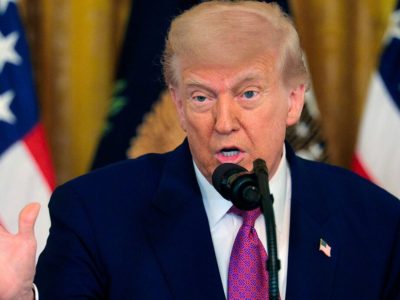 Trump acusa a Irán de negociar de mala fe y de difundir falsedades sobre acuerdo de paz
