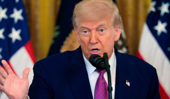 Trump acusa a Irán de negociar de mala fe y de difundir falsedades sobre acuerdo de paz