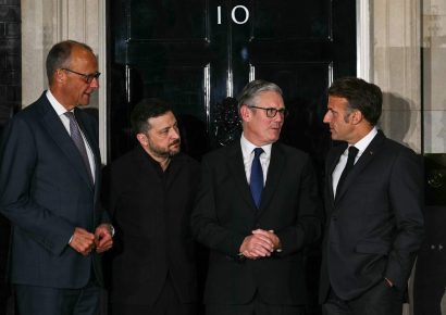Zelenski se reúne con líderes europeos en Reino Unido tras ataque a instalación nuclear en Ucrania