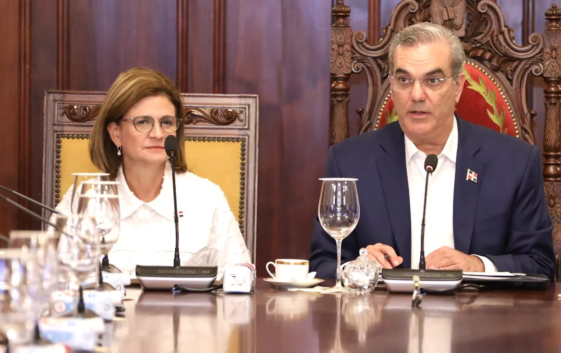 Abinader encabezará Consejo de Ministros en Santiago este domingo