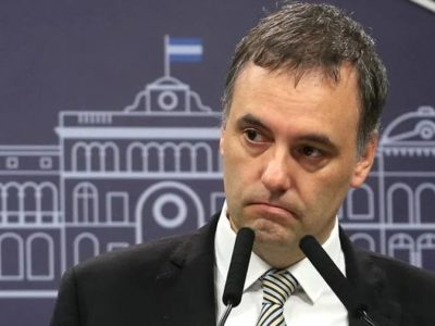 Jefe de Gabinete de Milei, Manuel Adorni renuncia tras meses de escándalos de corrupción en Argentina