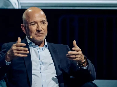 Jeff Bezos asegura que el deterioro ambiental es la única cosa que ha empeorado en siglos