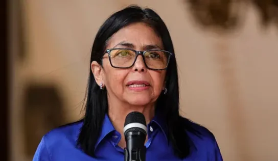 Delcy Rodríguez decreta despliegue militar en La Guaira tras fuertes sismos en Venezuela