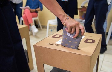 Condenan a un año de prisión suspendida a delegada por votar dos veces en elecciones de 2024