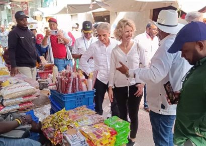 Embajadores de Francia y la UE recorrieron frontera en Dajabón