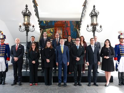 Presidente de Ecuador renueva su gabinete tras reducir ministerios y cambio en Cancillería