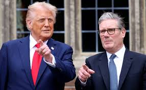 Donald Trump afirma que Keir Starmer abandonará el Gobierno británico próximamente