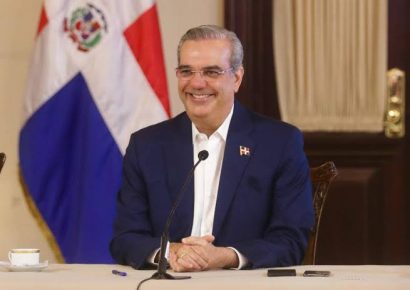 Presidente Abinader felicita a Abelardo de la Espriella por su virtual victoria electoral en Colombia