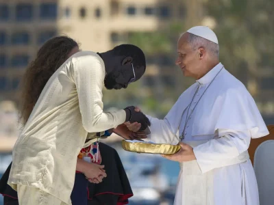 El papa León XIV alza la voz por la situación migratoria en Canarias durante su visita a Arguineguín