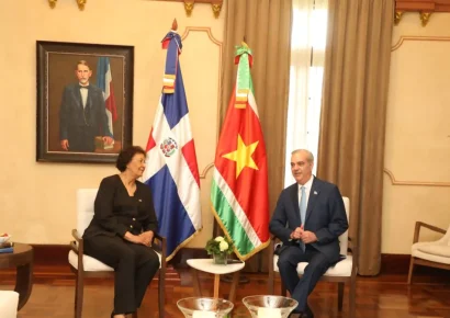 Abinader y presidenta de Surinam piden más apoyo internacional para Haití