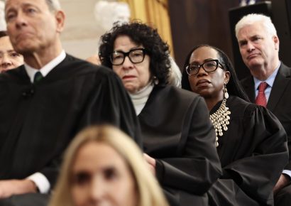 Sotomayor revela entradas de Bad Bunny en su declaración financiera