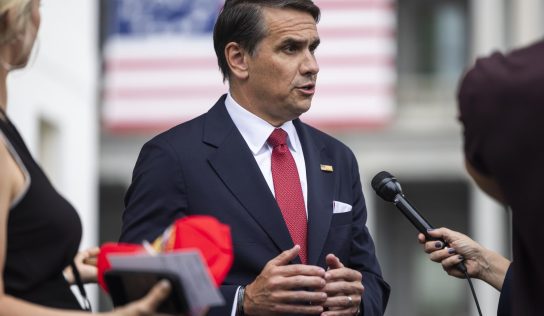 Trump nomina a Todd Blanche como fiscal general