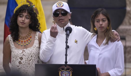 Petro acude a las urnas en segunda vuelta presidencial en Colombia y reafirma la entrega del poder