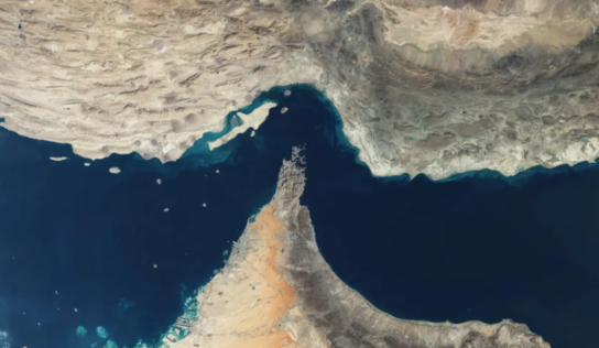Irán anunció cierre total del estrecho de Ormuz tras nuevos ataques de EE. UU.