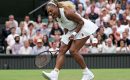 Serena Williams cae en su regreso a Wimbledon