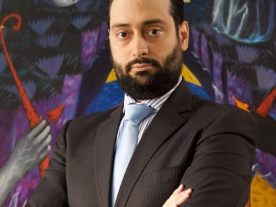 Carlos Rubio enfrenta proceso por difamación digital y posible extradición