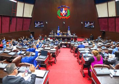 Diputados aprobaron en primera lectura proyecto para reorganizar sistema de becas
