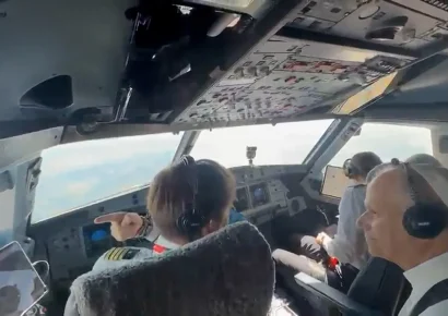 El Papa conversó con pilotos de combate rumbo a Barcelona
