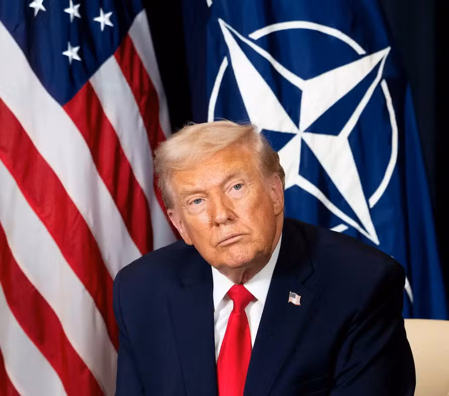 Donald Trump llega a Ankara para participar en la cumbre de líderes de la OTAN