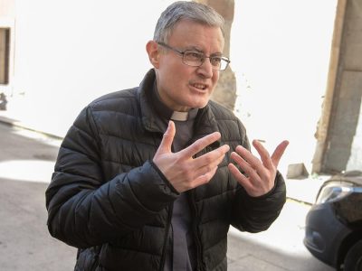 Sacerdote español expulsado del clero por León XIV califica de “injusta” la decisión del Vaticano