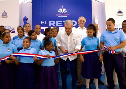 Gobierno entrega 26 nuevas aulas del Liceo Ercilia Pepín en Los Alcarrizos para beneficiar a 960 estudiantes