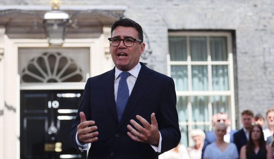 Burnham coloca el coste de vida como prioridad en su primer Consejo de Ministros