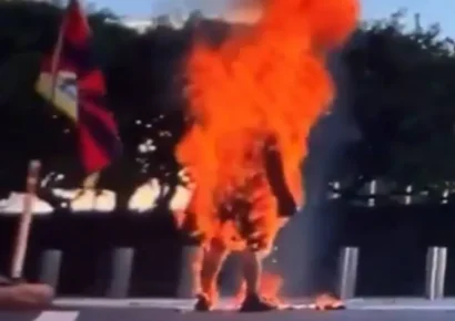 Conmoción en Nueva York: Un hombre fallece tras prenderse fuego ante la sede de la ONU en protesta contra China