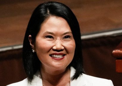Keiko Fujimori asume la Presidencia de Perú en medio de un nuevo giro político