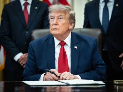 Trump mantiene operativos de control del ICE pese a críticas por muertes durante redadas migratorias