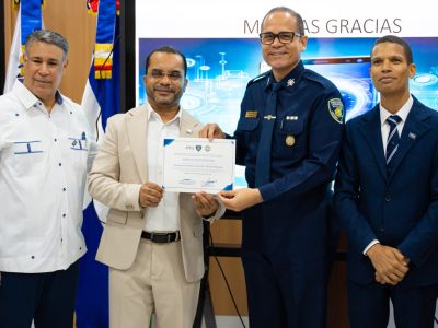 ITLA entrega primera certificación en inteligencia artificial al alto mando de la Policía Nacional