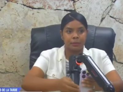 Comunicador aclara incidente que se viralizó en redes sociales tras quedarse dormido durante un programa en vivo