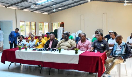 Transportistas escolares rechazan integración al TRAE y piden ser incluidos en ayudas estatales