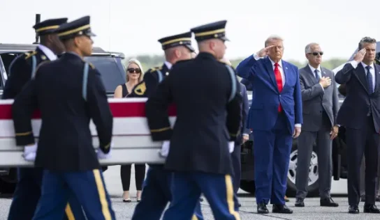 Trump recibe con honores los restos de cuatro militares estadounidenses fallecidos en ataques en Jordania e Irak