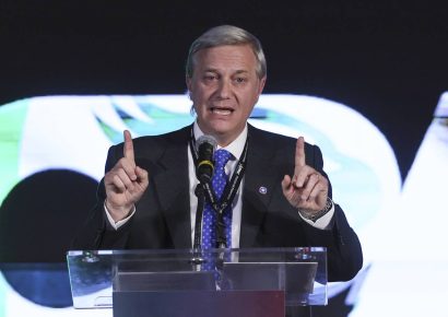 Kast confía en mayor respaldo a su megarreforma tributaria
