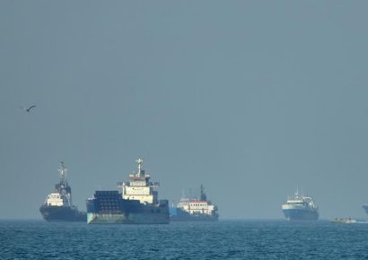 Irán amenaza con bloquear el estrecho de Ormuz a buques vinculados con fondos congelados