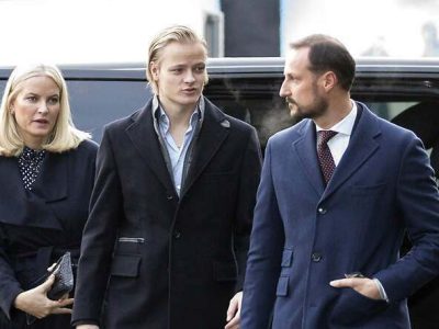 Justicia noruega concede arresto domiciliario al hijo de la princesa Mette-Marit mientras espera apelación