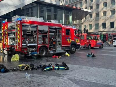 Varias personas mueren y seis permanecen desaparecidas tras incendio en un edificio en el centro de Bruselas