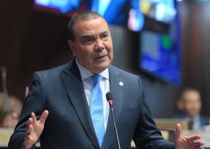 Diputado Tavárez advierte riesgo de explosión social por deuda