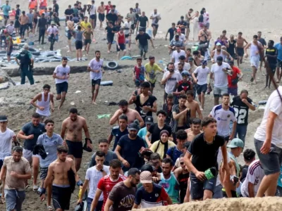 70,000 indocumentados entran a España por Ceuta desde Marruecos en un día