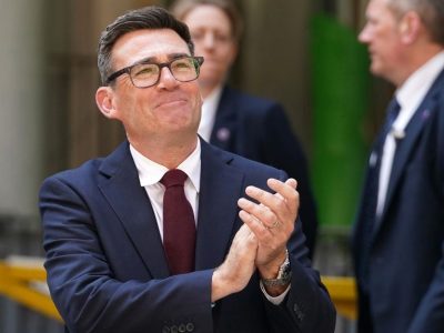 Andy Burnham asume como primer ministro británico y promete una nueva etapa para el Reino Unido