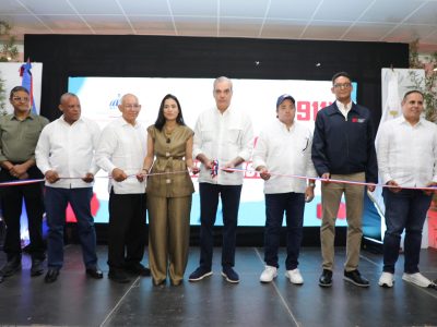 Abinader pone en marcha el Sistema 911 en Montecristi