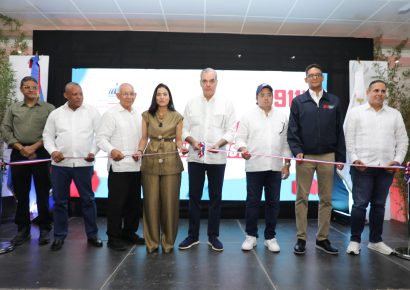 Abinader pone en marcha el Sistema 911 en Montecristi