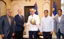 Abinader se reúne con FIBA y Comité de Santo Domingo 2026